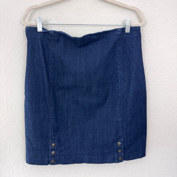 J. Jill Womens Denim Skirt Size 12 Knee Length Snaps Classic Preppy Blue - Picture 3 of 8